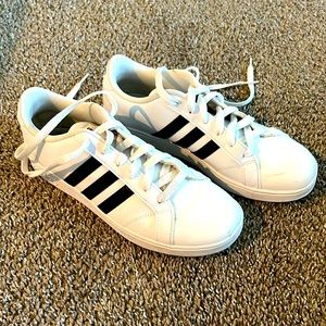 Kids Size 6 Adidas Grand Court